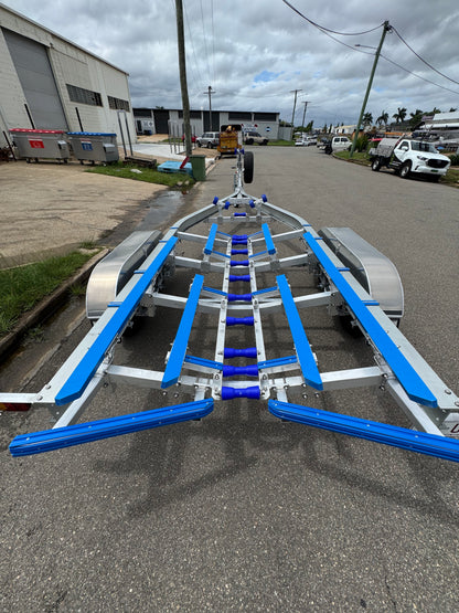 [3T] 5.8 - 6.4m 680A (19-21ft)